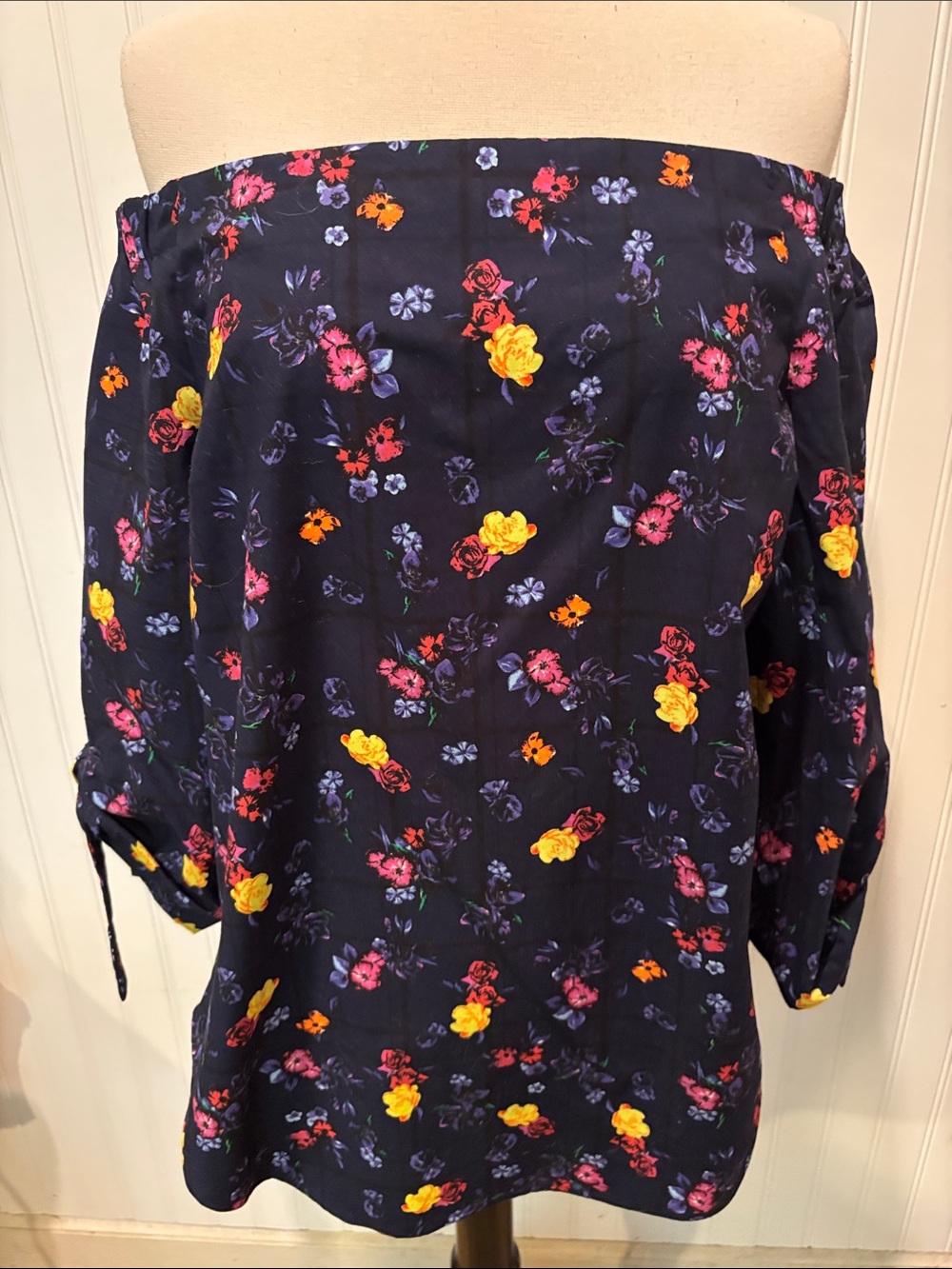 NWT Babaton by Aritzia Malik Off The Shoulder Floral Print with Tie Cuff Sz S